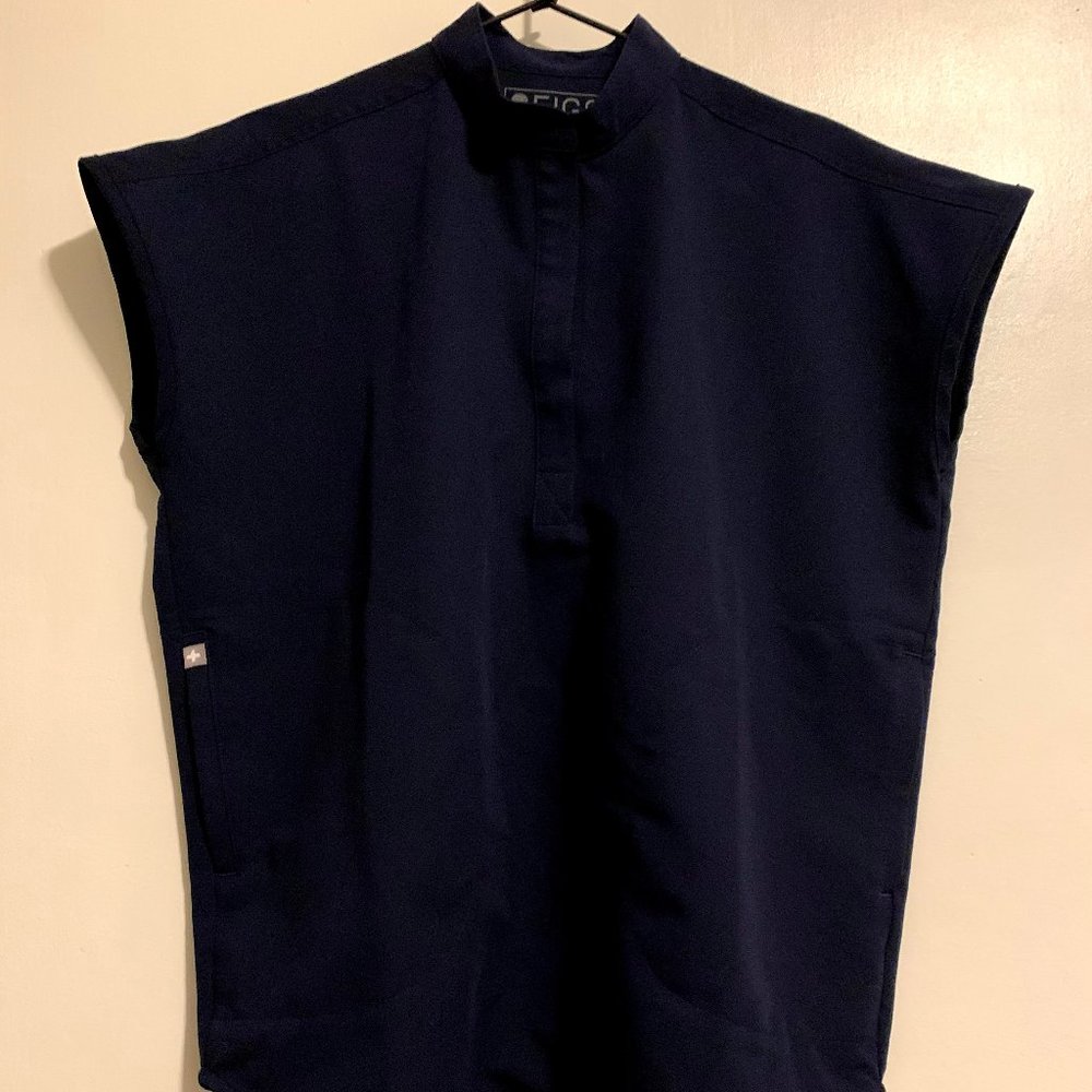 Figs RAFAELA Mandarin Collar Scrub Top in Navy